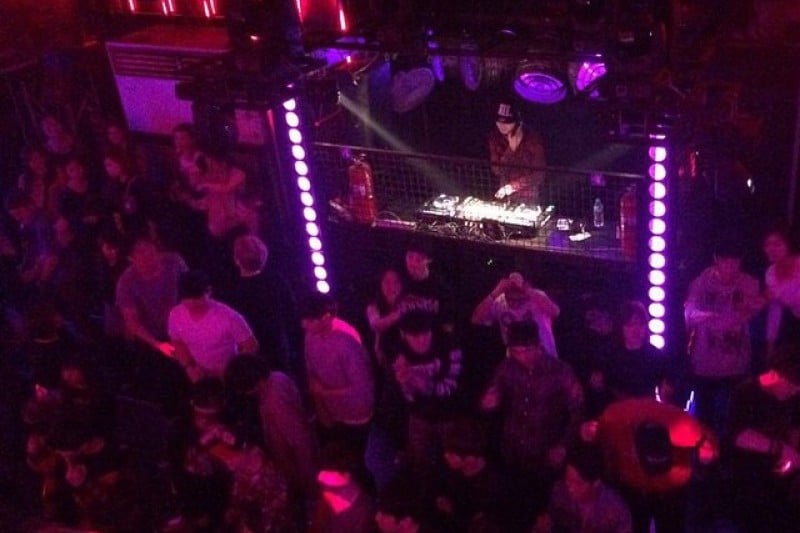 CLUB NB (2/6)