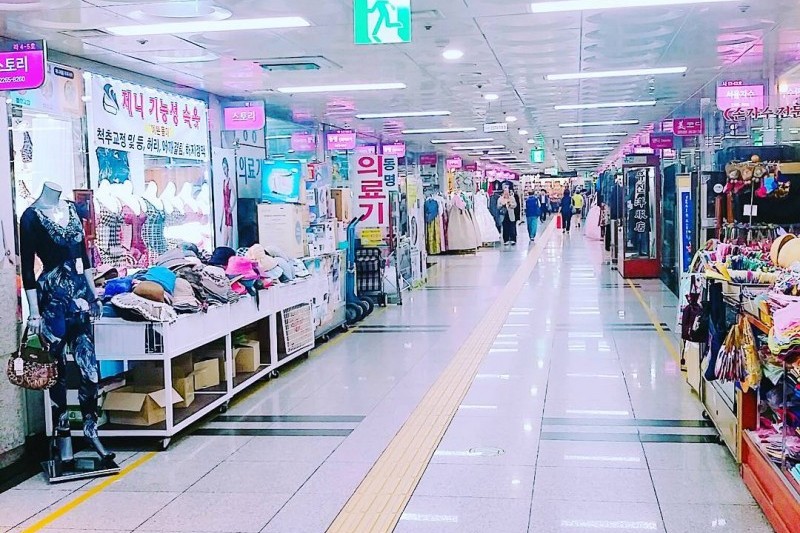 鐘閣地下購物中心