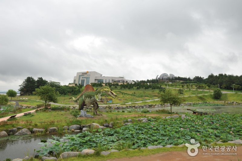牛項里恐龍化石自然史遺址 (8/16)