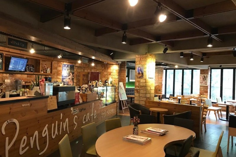 S&amp;Penguins cafe