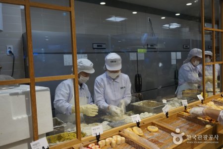 三進魚糕體驗歷史館【釜山魚糕展示館】