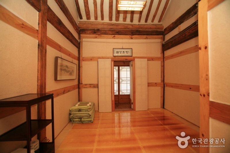 靜江園（韓國傳統飲食文化體驗館)<br /> (3/9)