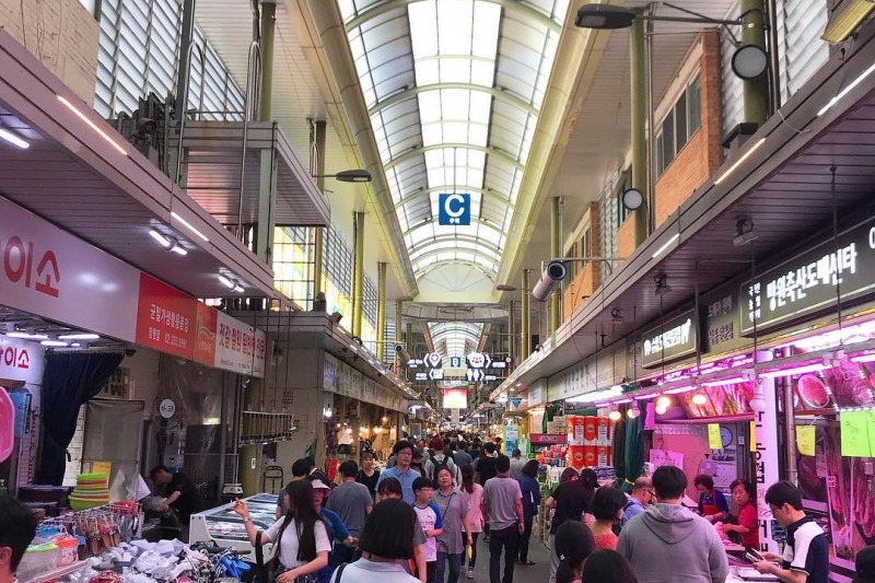 望遠市場