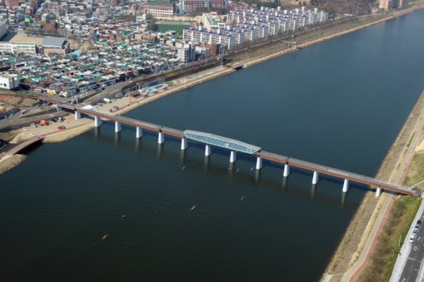 峨洋鐵路(아양기찻길)
