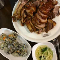 弘大刀削麪和豬蹄 釜山西麪（홍대칼국수와족발 부산서면）