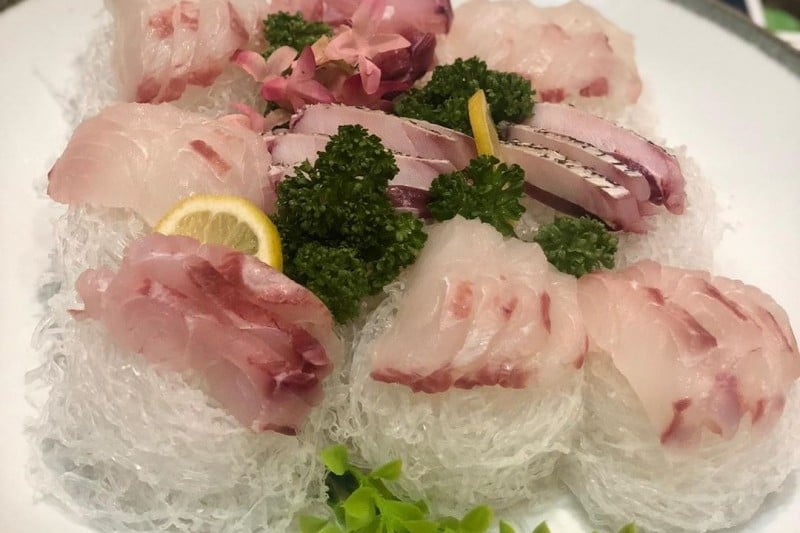 美港生魚片店  (2/6)