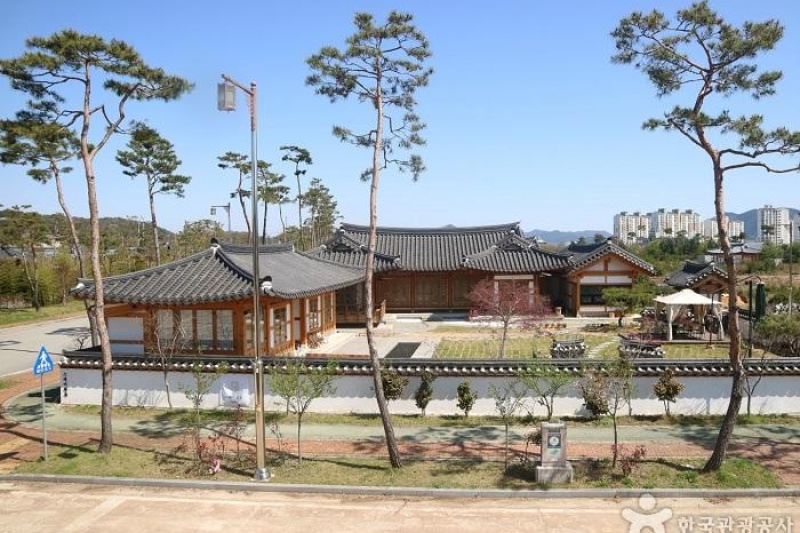 Stay黃龍[韓國觀光品質認證/Korea Quality] 스테이황룡 [한국관광 품질인증/Korea Quality] (1/6)