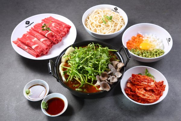 登村涮涮鍋刀切面 明洞店
